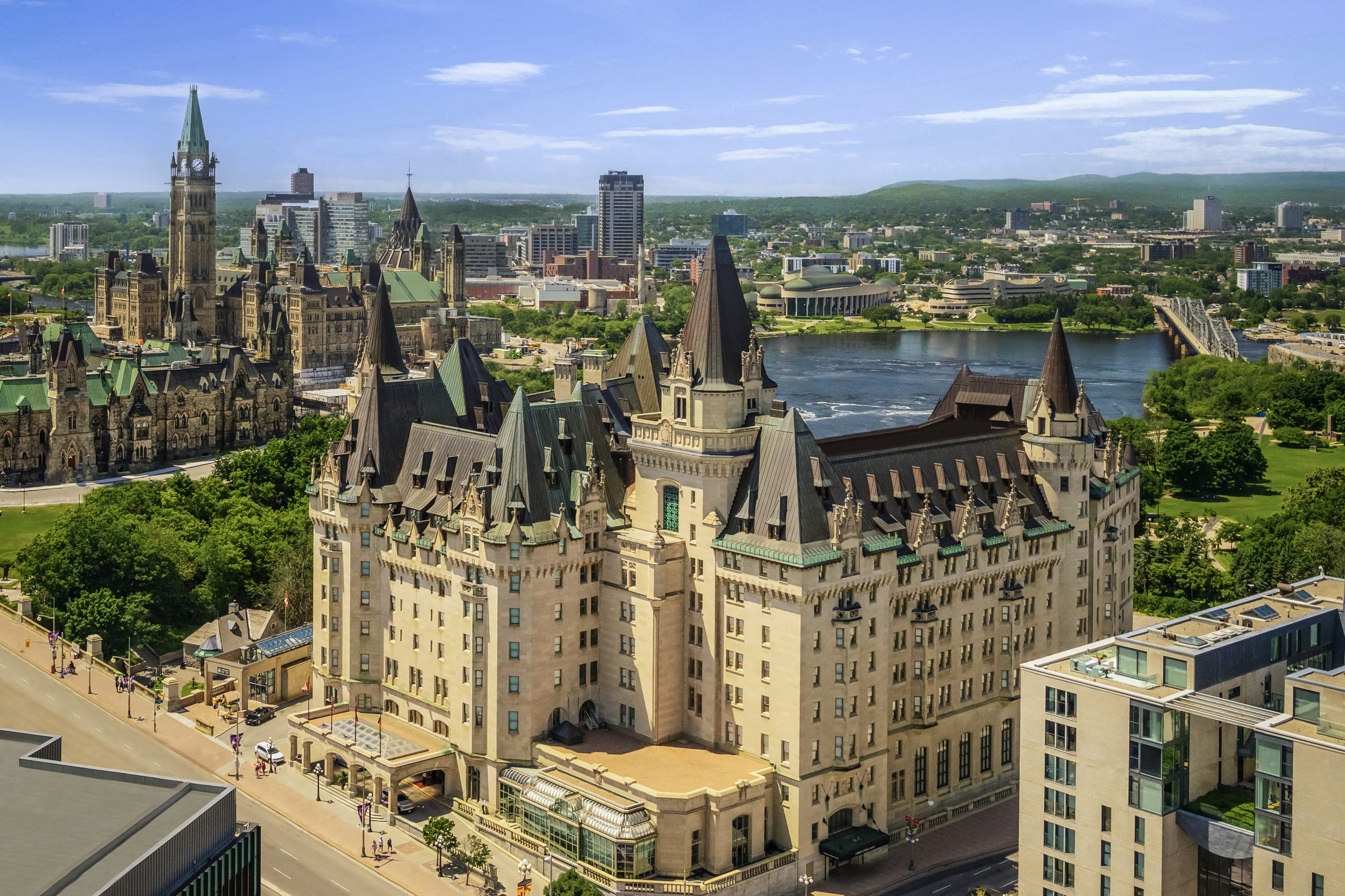 Guest Services | Fairmont Chateau Laurier