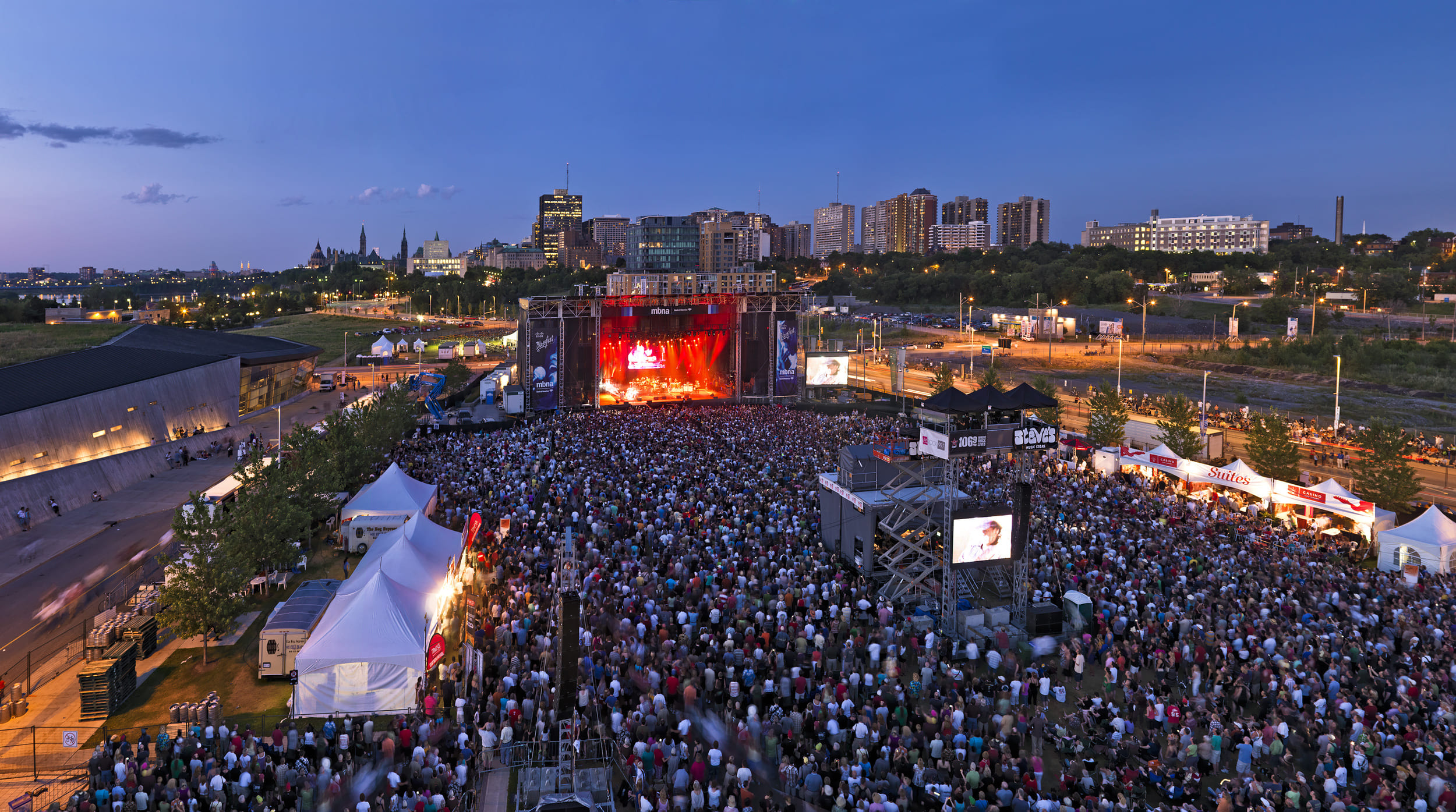 Gatineau Hot Air Balloon Festival | Fairmont Chateau Laurier